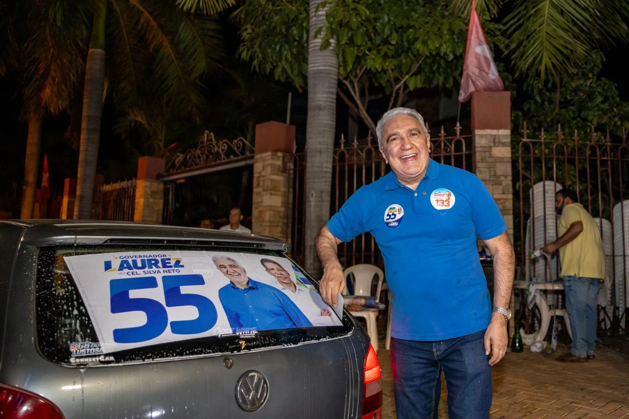 Em Palmas, Laurez Moreira firma compromisso com o setor cultural e participa de adesivaço