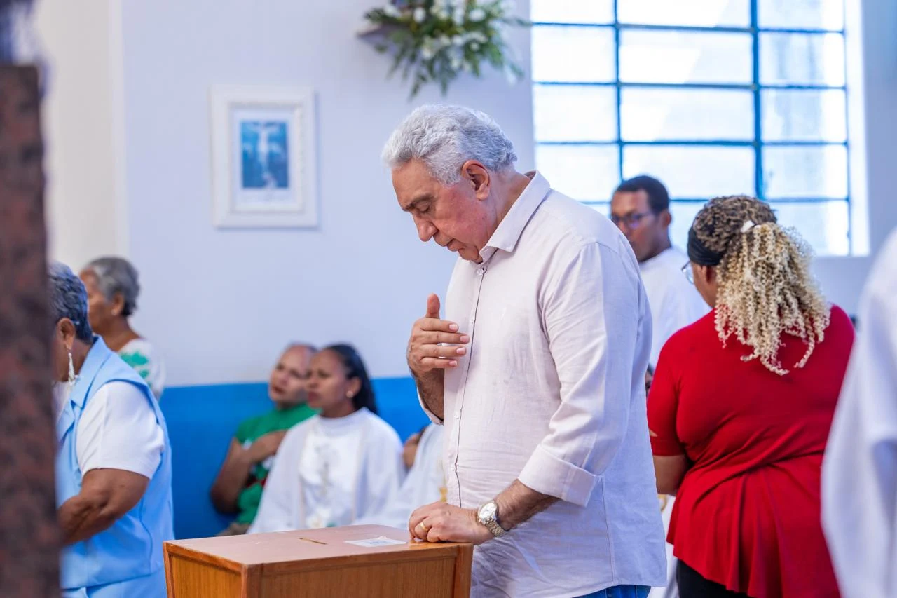 Na região sul, Laurez Moreira participa de encerramento do Festejo de Nossa Senhora D'Abadia em Peixe