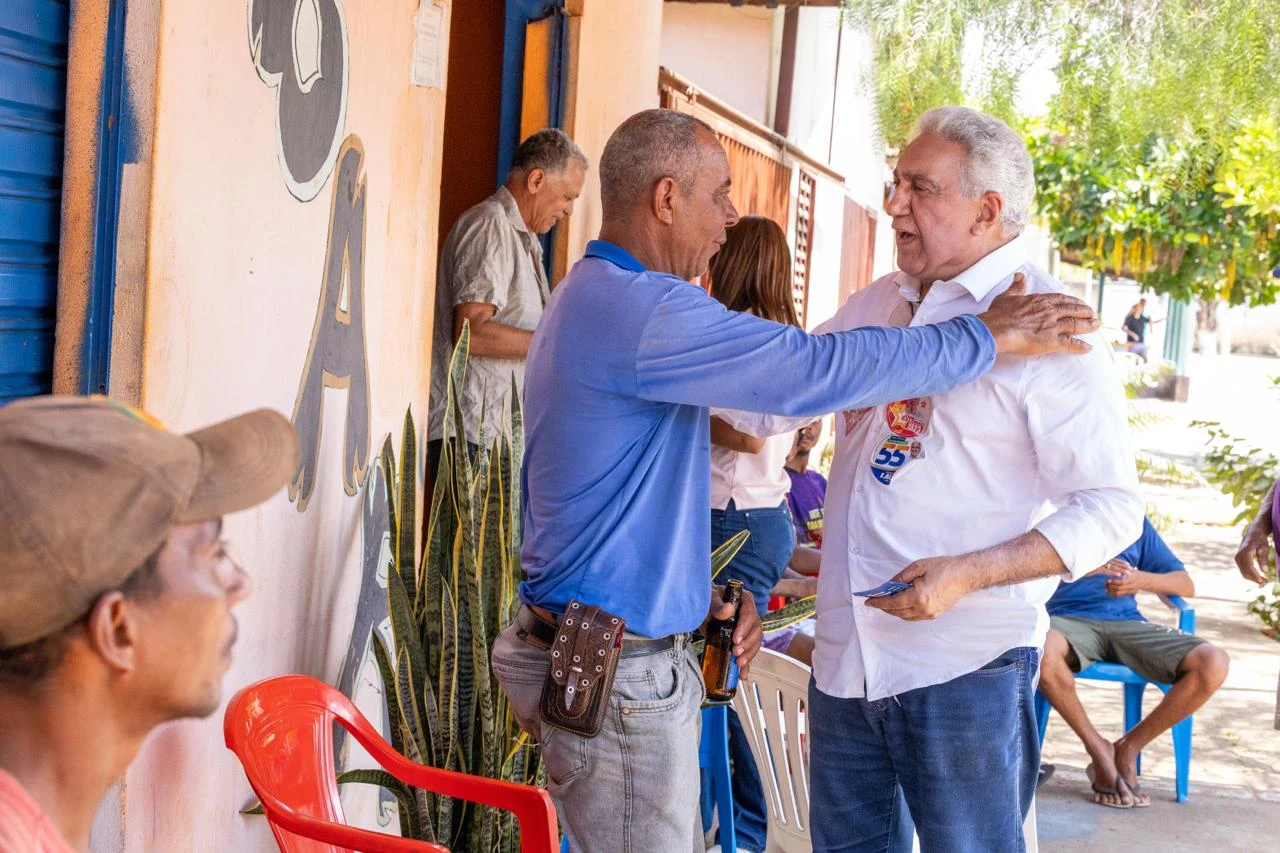 Laurez Moreira propõe 8 mil poços artesianos no fechamento da Caravana Pra Frente Tocantins no Sudeste