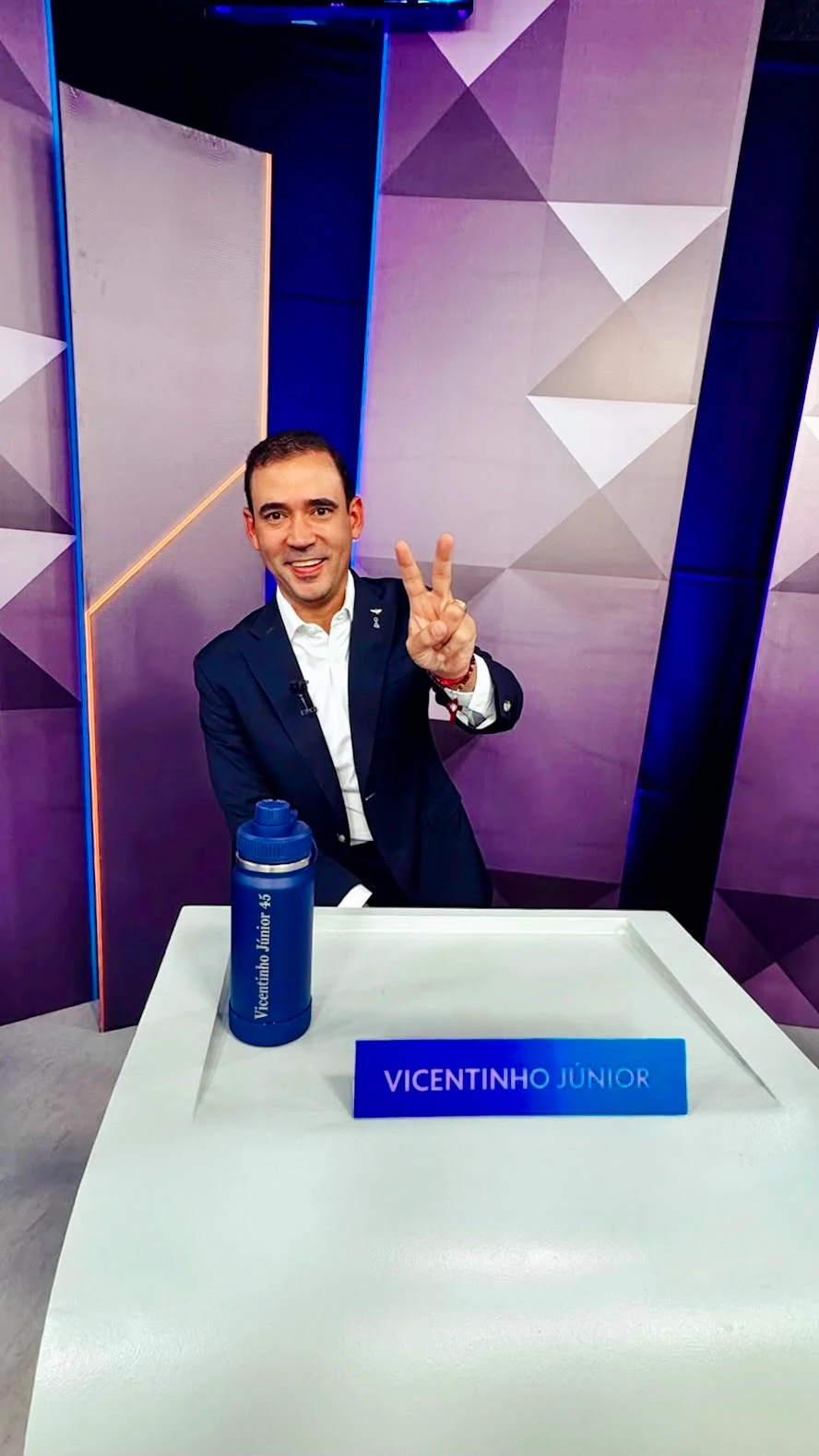 Vicentinho leva problemas do dia a dia do cidadão ao debate da TV Anhanguera e apresenta soluções para o Tocantins