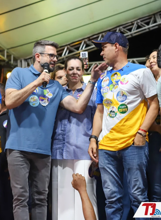 Mantoan participa do encerramento de Vicentinho em Palmas e agradece acolhida dos eleitores