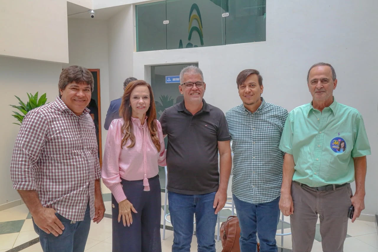 Menos burocracia e criação do Banco de Desenvolvimento: Professora Dorinha assume compromissos com empresários na Acipa