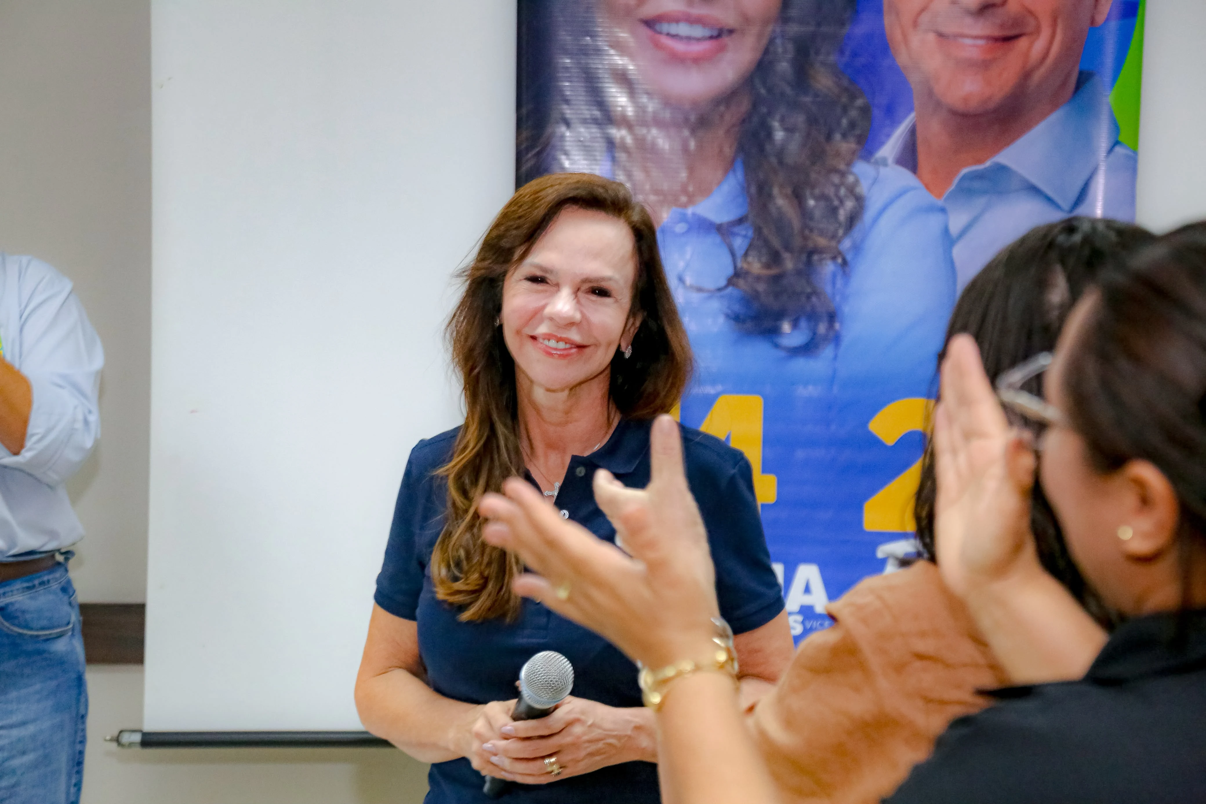 Professora Dorinha promete maior salário da educação do país em reunião com educadores em Palmas
