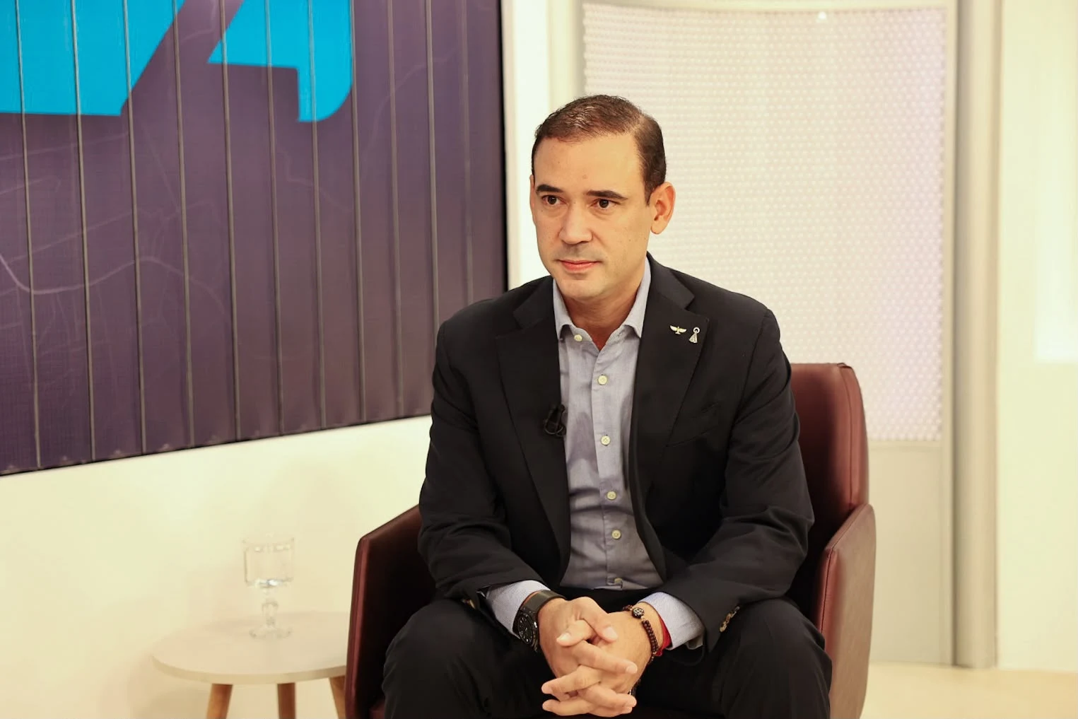 Vicentinho propõe mudanças na segurança e redução de custos de produção em sabatina na TV