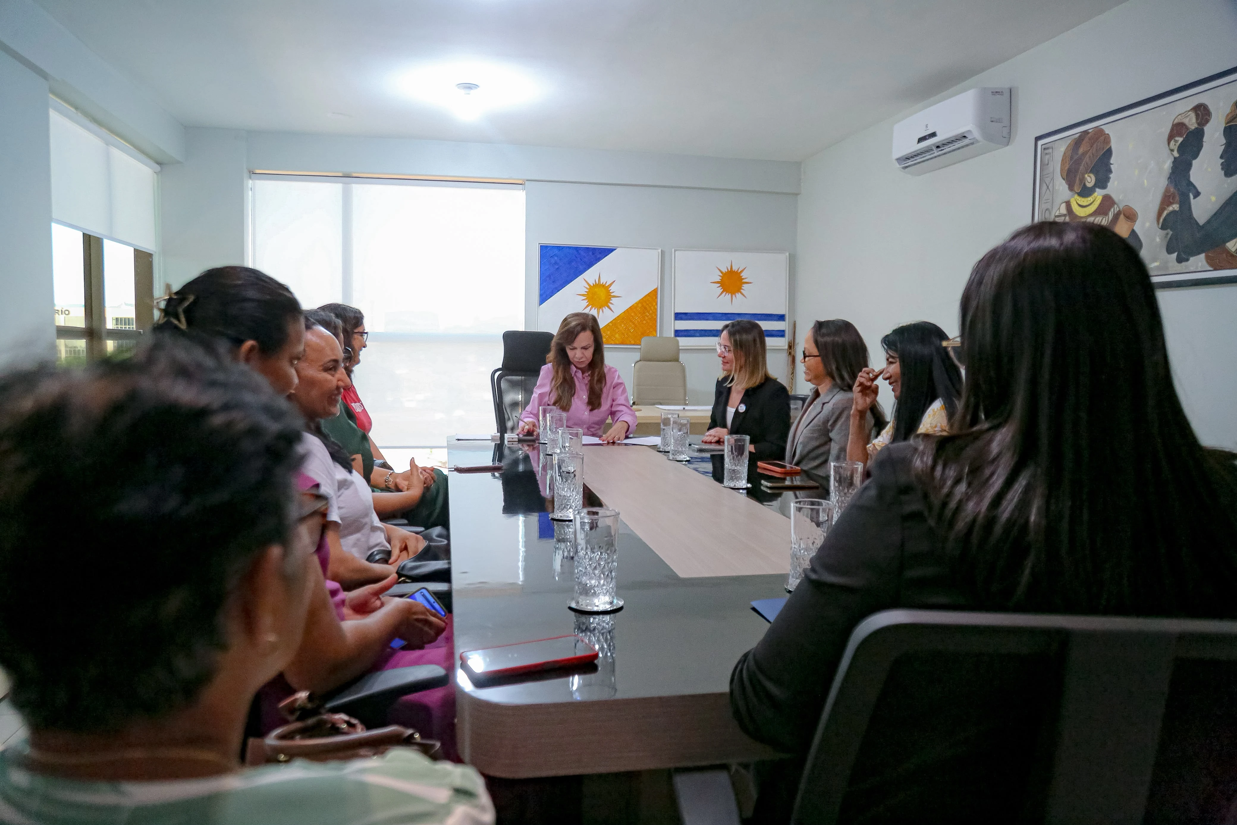 Professora Dorinha firma compromisso com proteção às vítimas de violência e autonomia econômica das mulheres no Tocantins