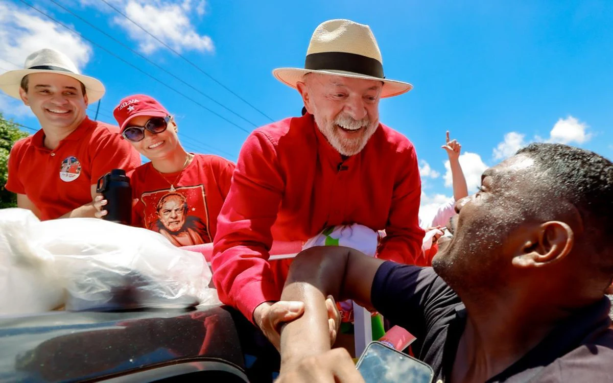 Em Natal, Lula questiona de onde sairia corte de R$ 250 bilhões atribuído à equipe de Flávio