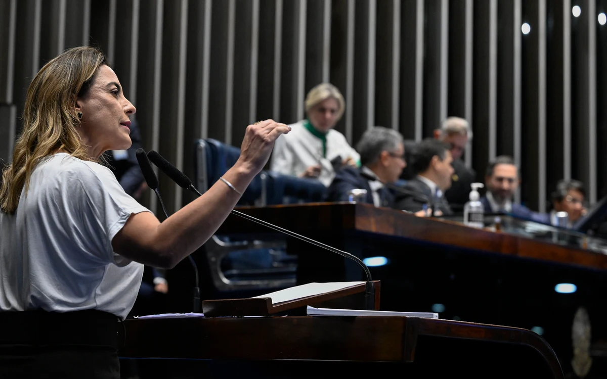 Soraya Thronicke divulga nota da PF sobre reportagem da Veja e diz: 'Não caia em mentiras'