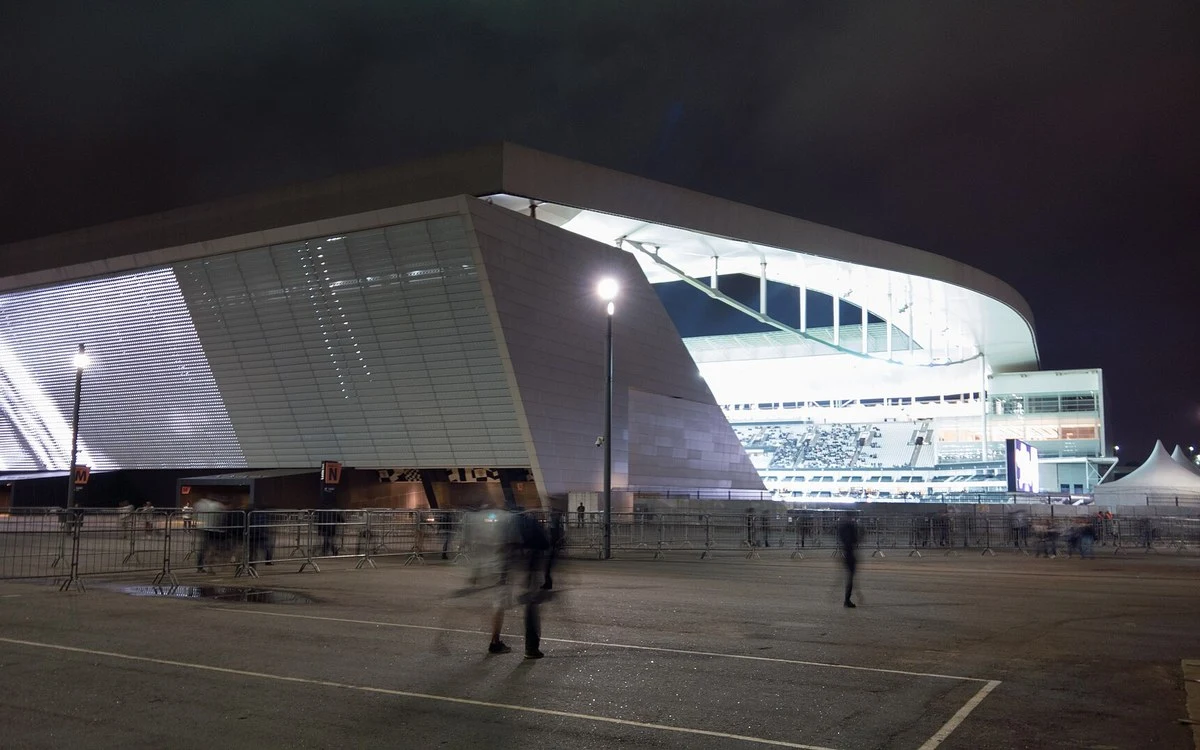 Corinthians negocia nome da Arena com a Caixa para quitar dívida de cerca de R$ 640 milhões