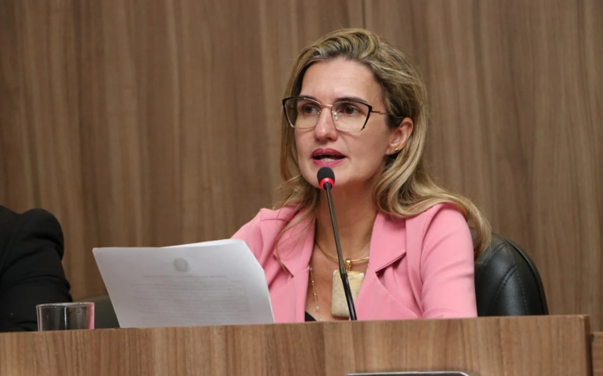 Priscila Madruga assume presidência interina da OAB-TO durante o Outubro Rosa